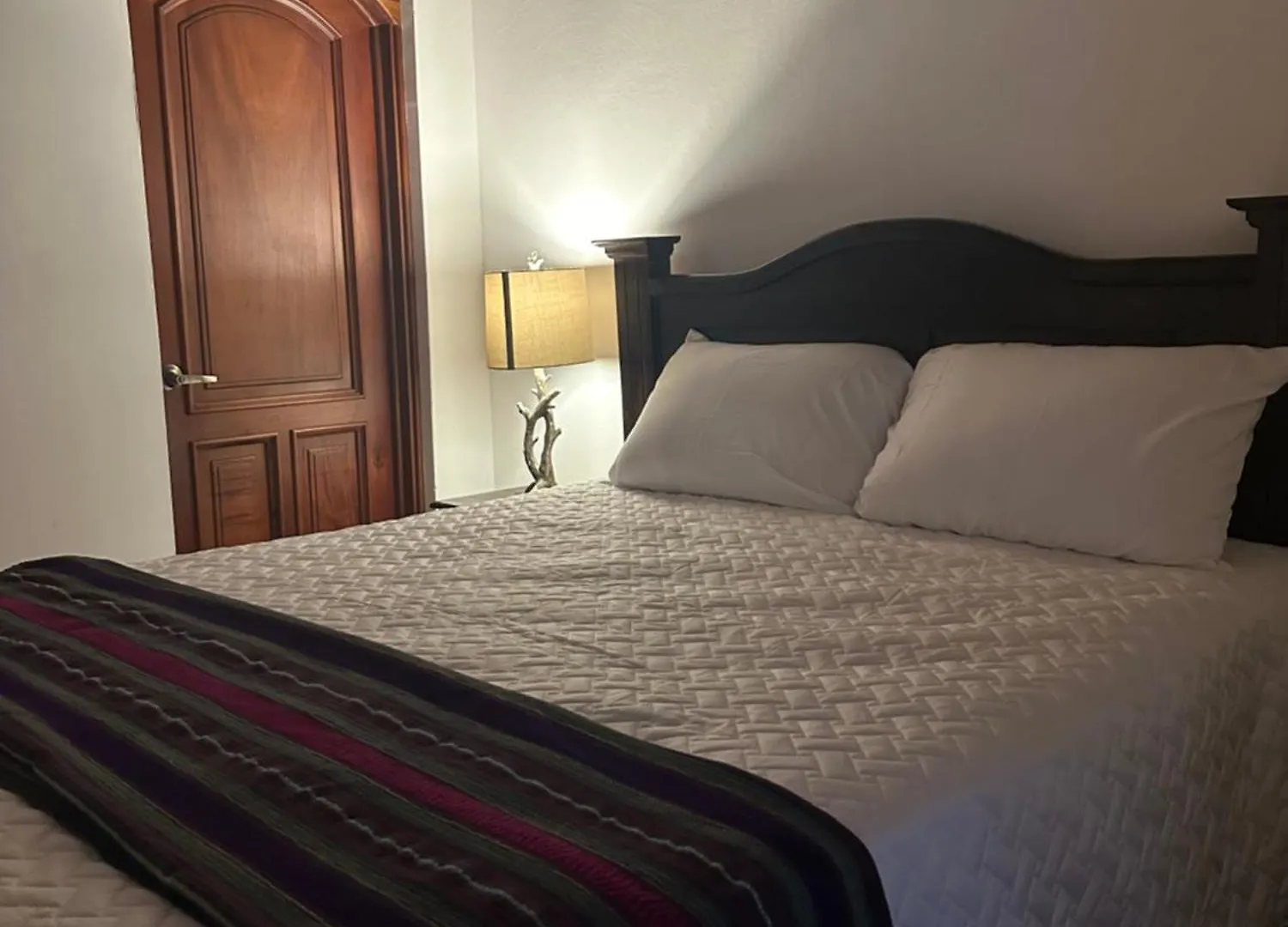 Casa Dos Tierras Hotell Antigua
