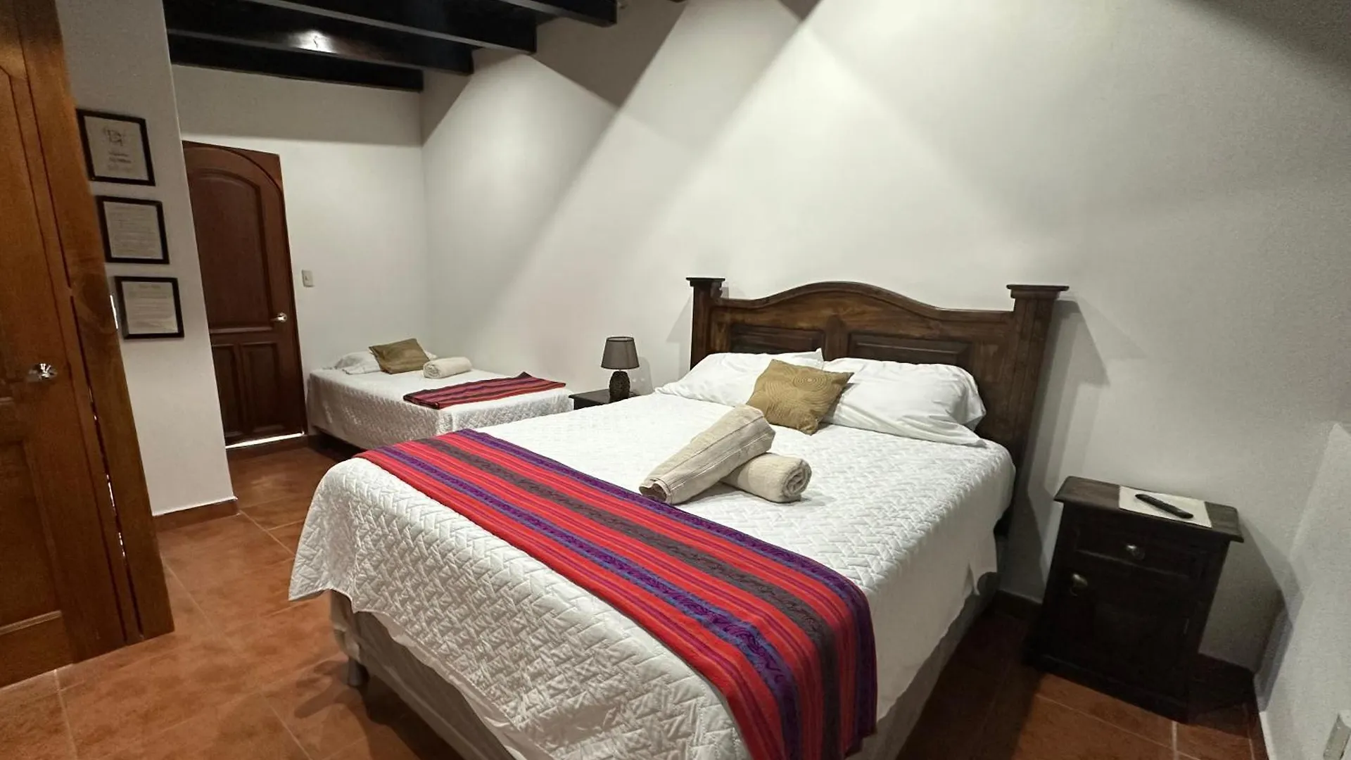 Pensionat Casa Dos Tierras Hotell Antigua
